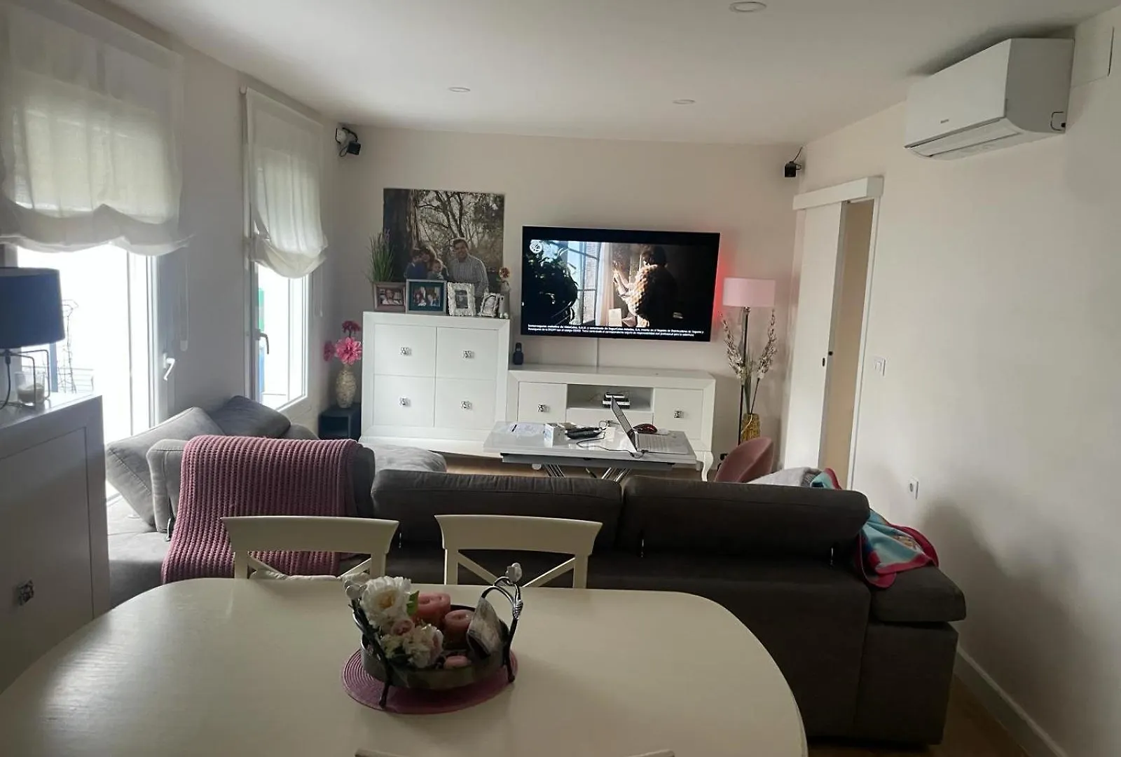 Unica Apartment Seville 0*,  Spain